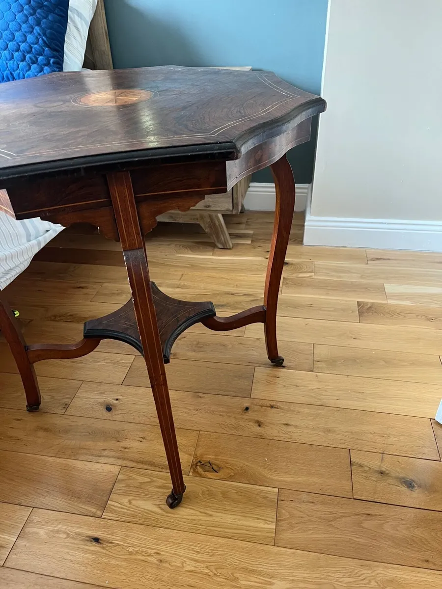 Inlaid rosewood occasional table - Image 3