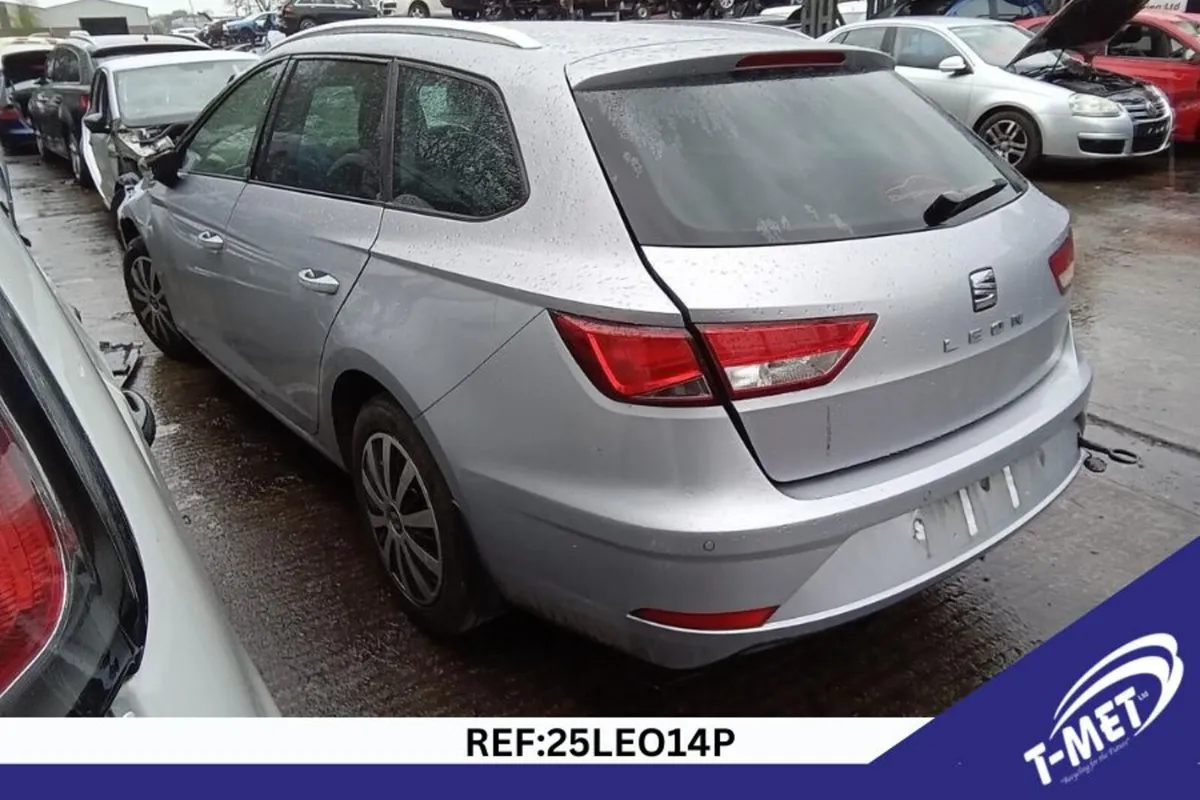 2020 SEAT LEON BREAKING FOR PARTS - Image 1