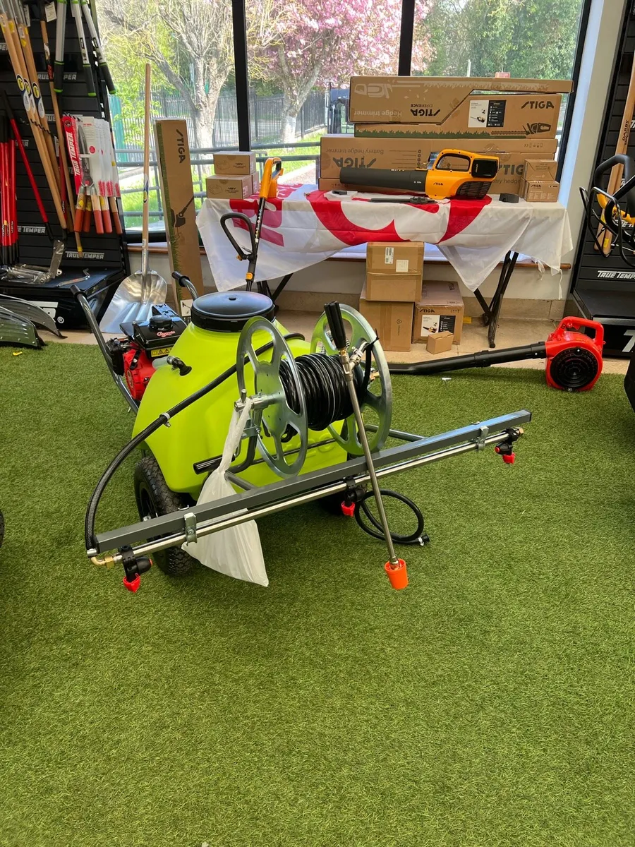 ROCHA 125 LT BARROW ENGINE SPRAYER - Image 2