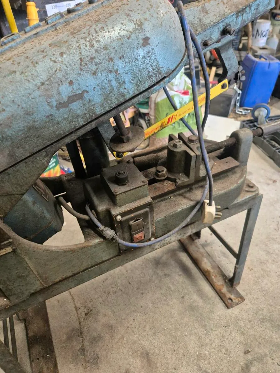 Band saw - Image 3