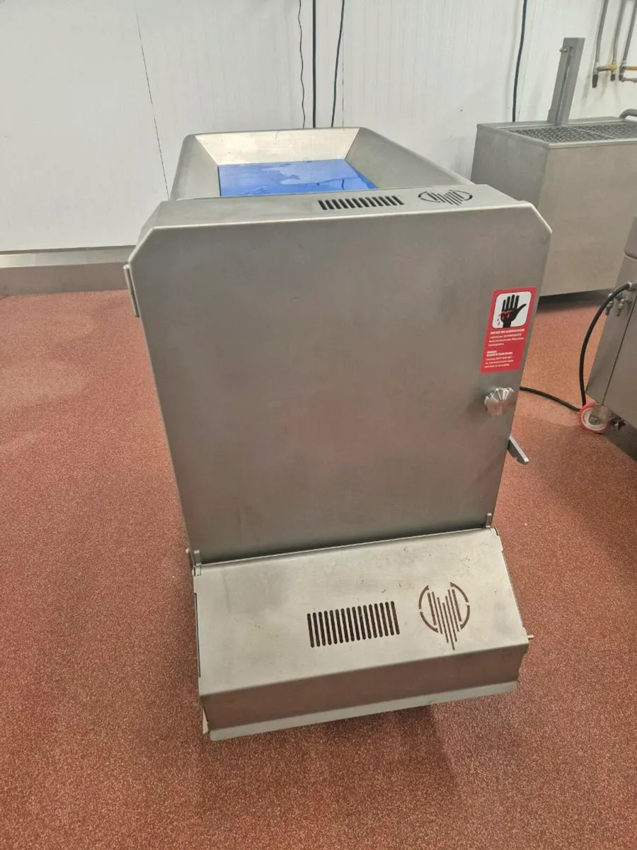 Foodlogistik Dicing and strip cutting machine - Image 1
