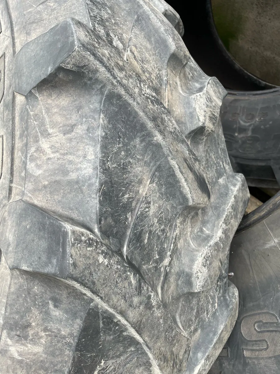 tyres 520/85r42 - Image 4