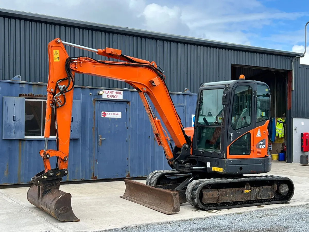 2016 doosan dx63 - Image 1