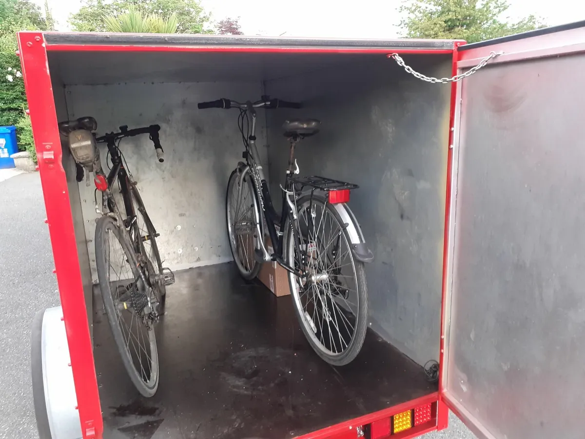 Camping Holiday boxvan trailer for hire - Image 4