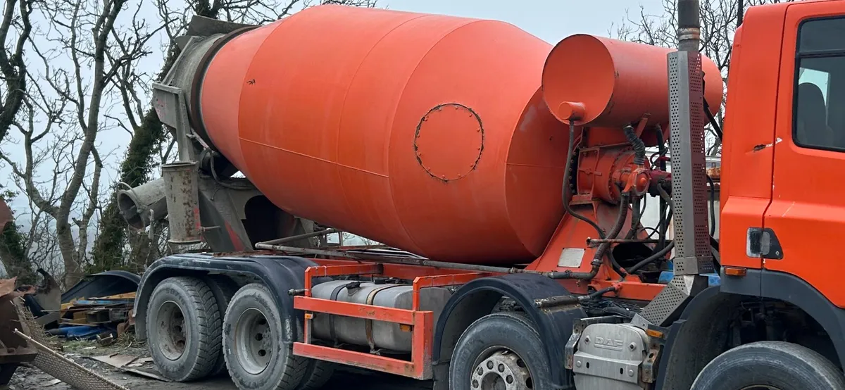 2007 9m concrete mixer equipment - Image 1