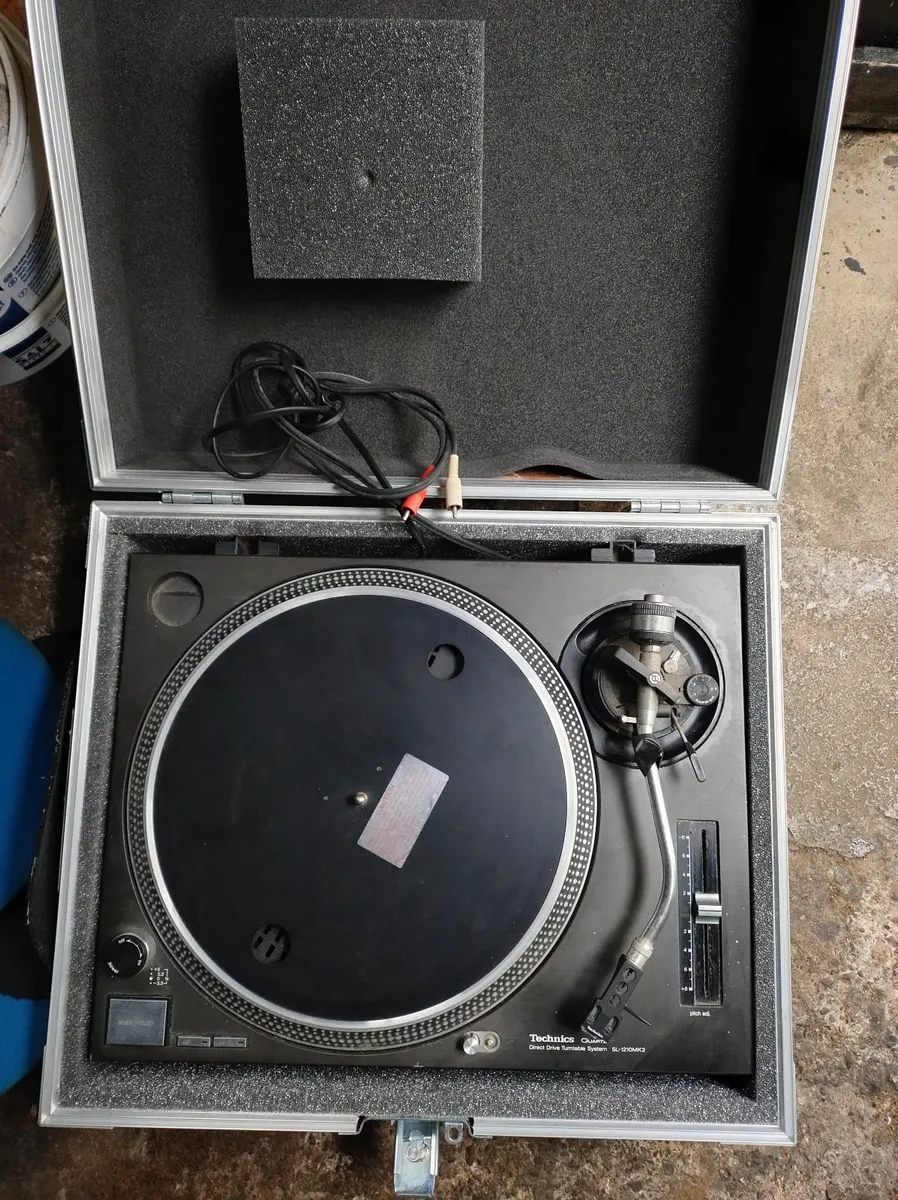 Technic Turntables - Image 2