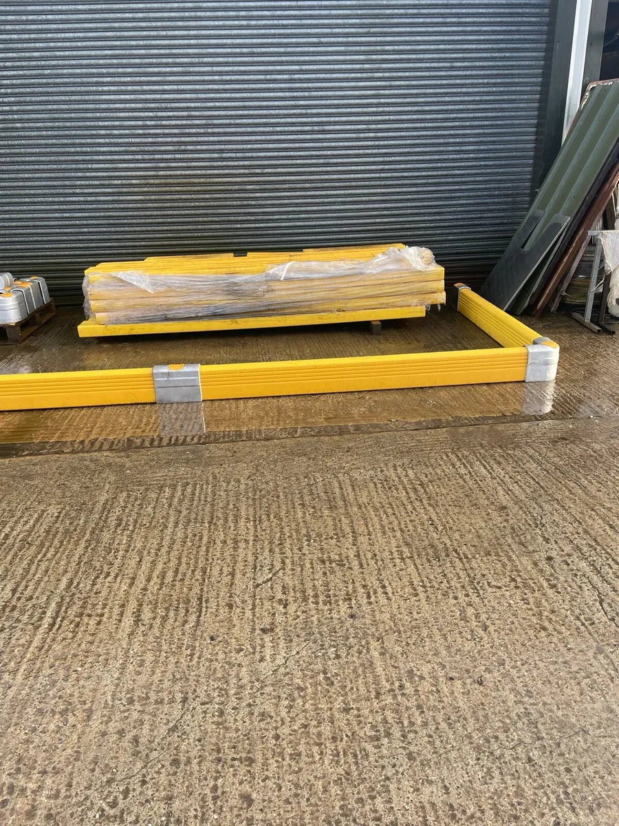 Safety Barrier 2.5m long for sale - Image 2