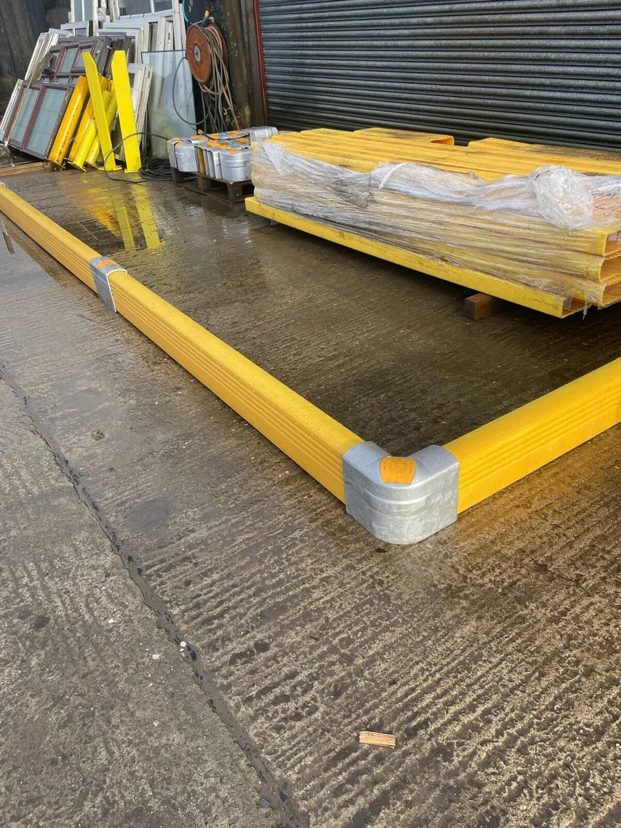 Safety Barrier 2.5m long for sale - Image 4