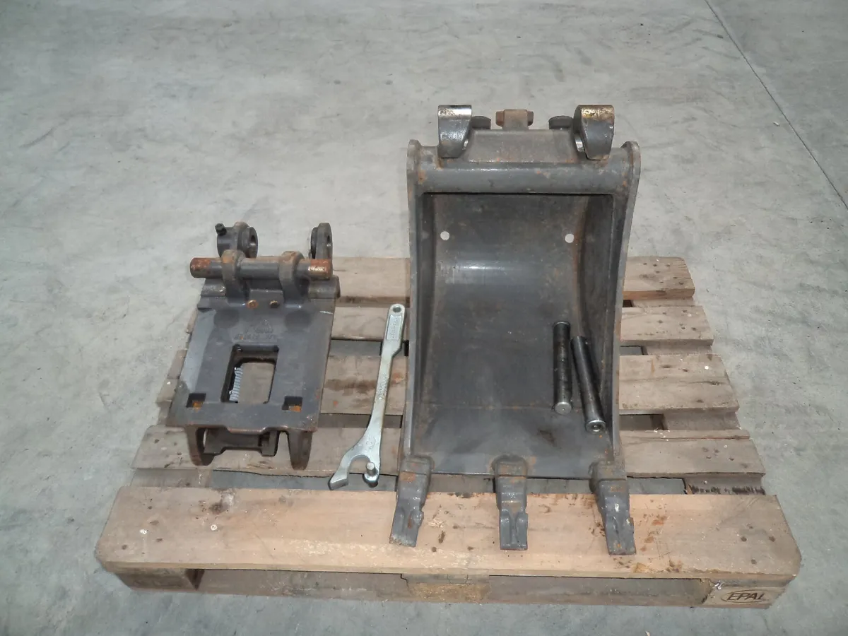 Klac Bucket & Quick Hitch - Image 3