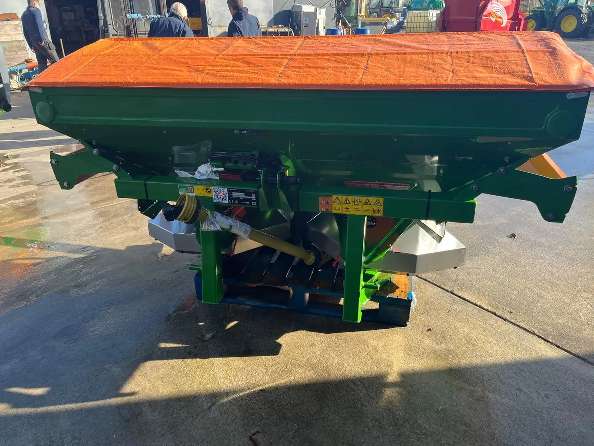 Zam 1002 Fertilizer Spreader - Image 3