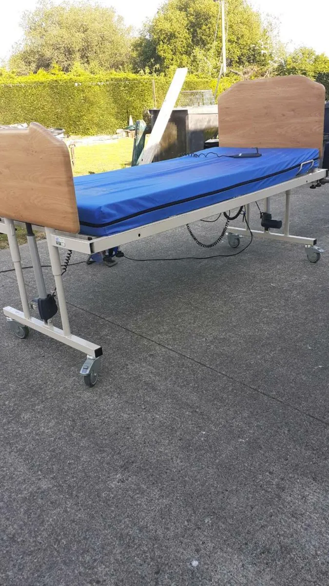 Hospital Bed. - Image 3