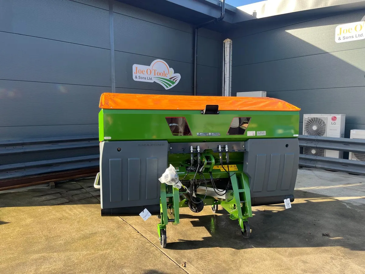 New Amazone ZAV 2000 Litre Fertilizer Spreader - Image 2