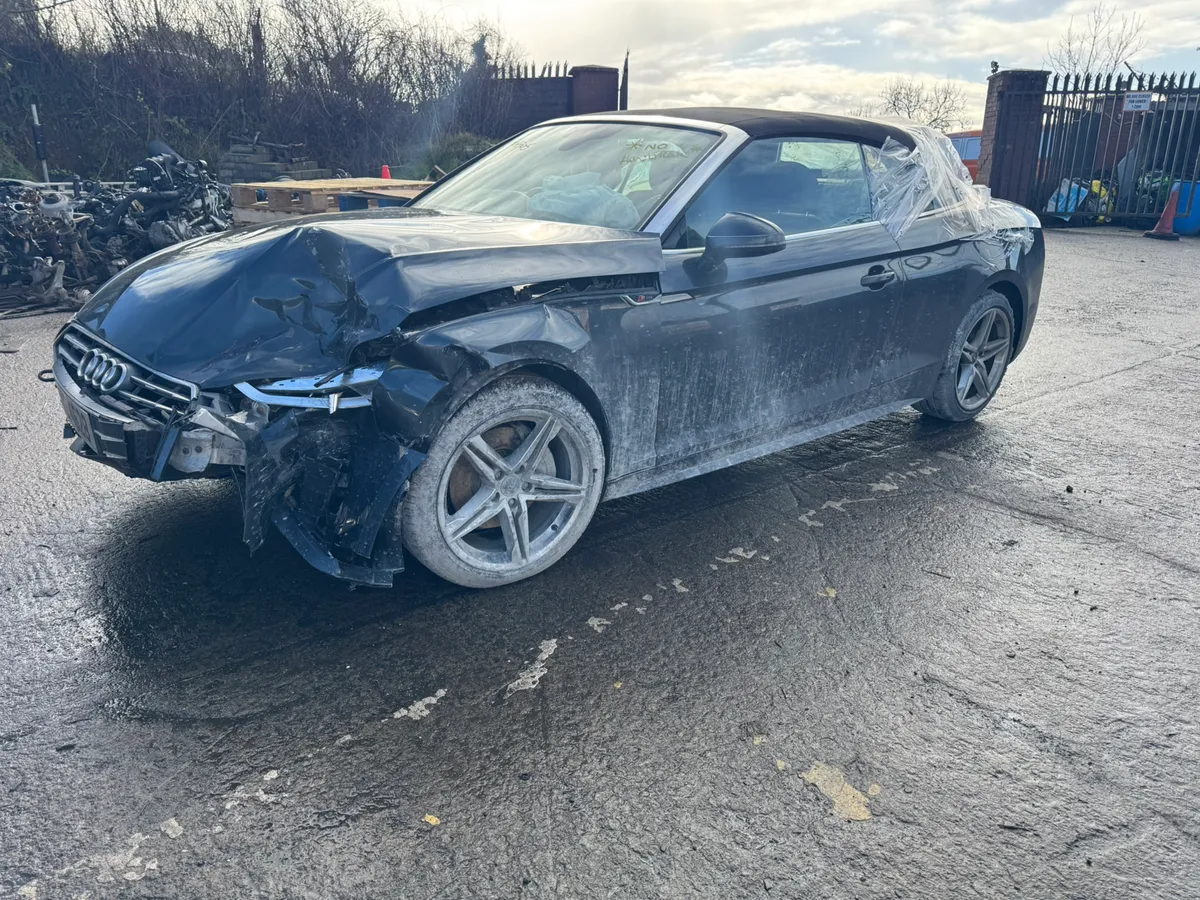 Breaking 2018 Audi a4 convertible 2.0 tdi - Image 2
