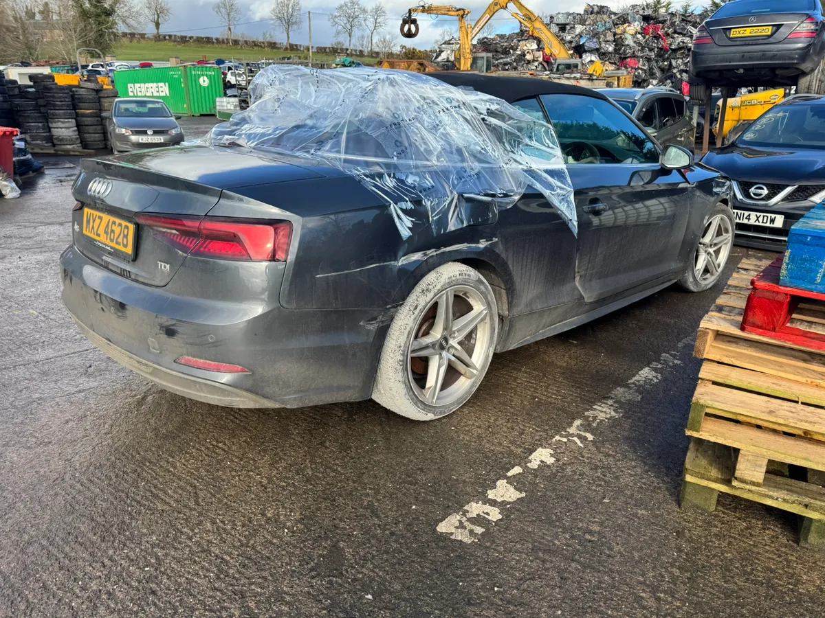 Breaking 2018 Audi a4 convertible 2.0 tdi - Image 4