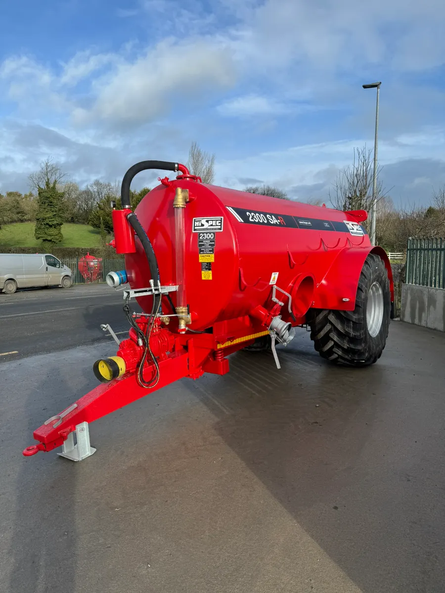 *** NEW HI-SPEC 2300 GALLON *** - Image 1