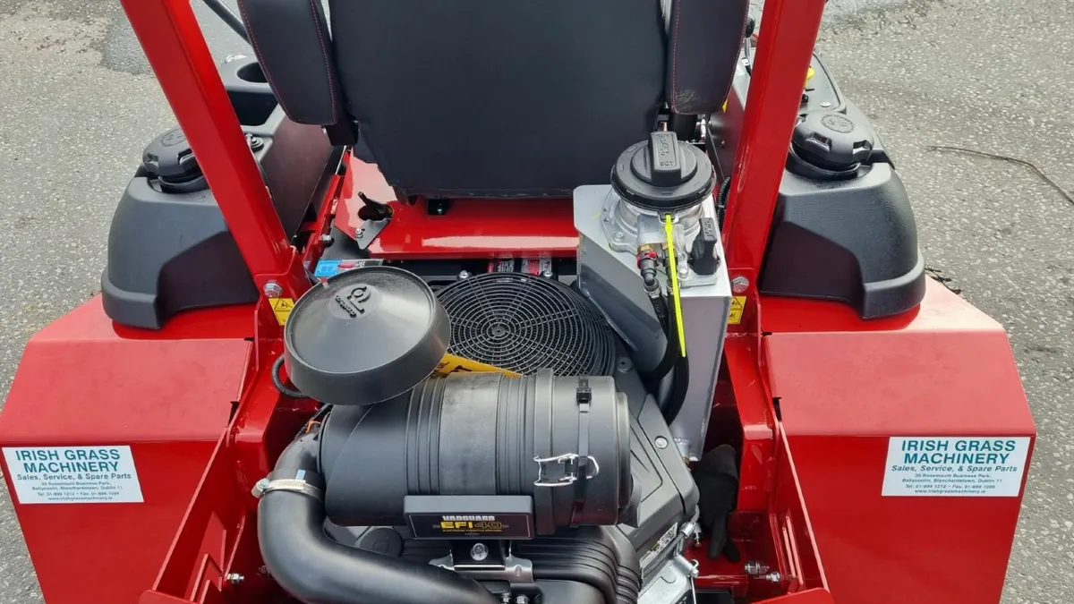 Ferris ISX3300 72" Zero Turn Mower - Image 3