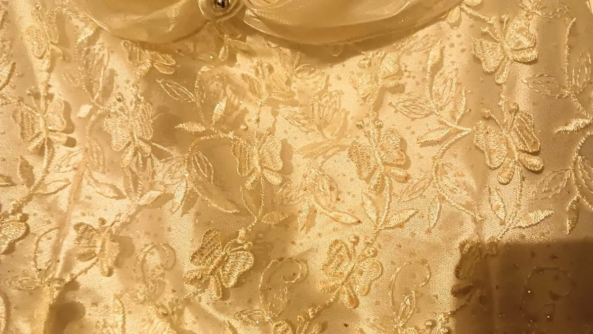 Communion dress - Image 4