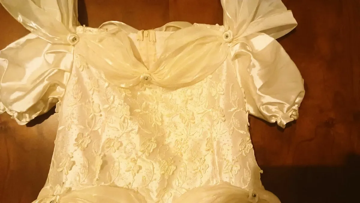 Communion dress - Image 3