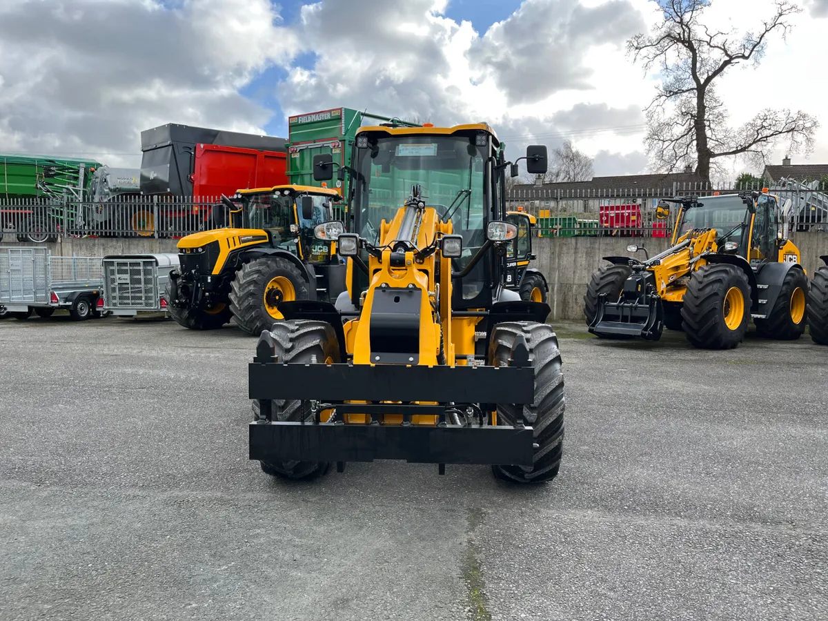 JCB TM 220 - Image 2