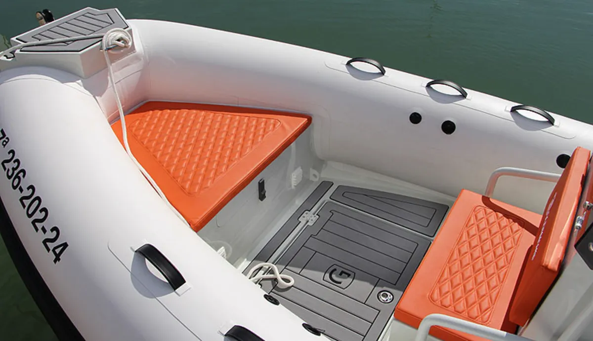 Aura 640 Experience the Future of Boating - Image 4