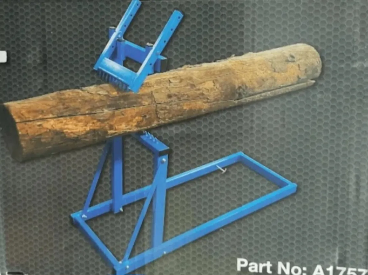 Active 51.51 Chainsaw with free Log Stand - Image 3