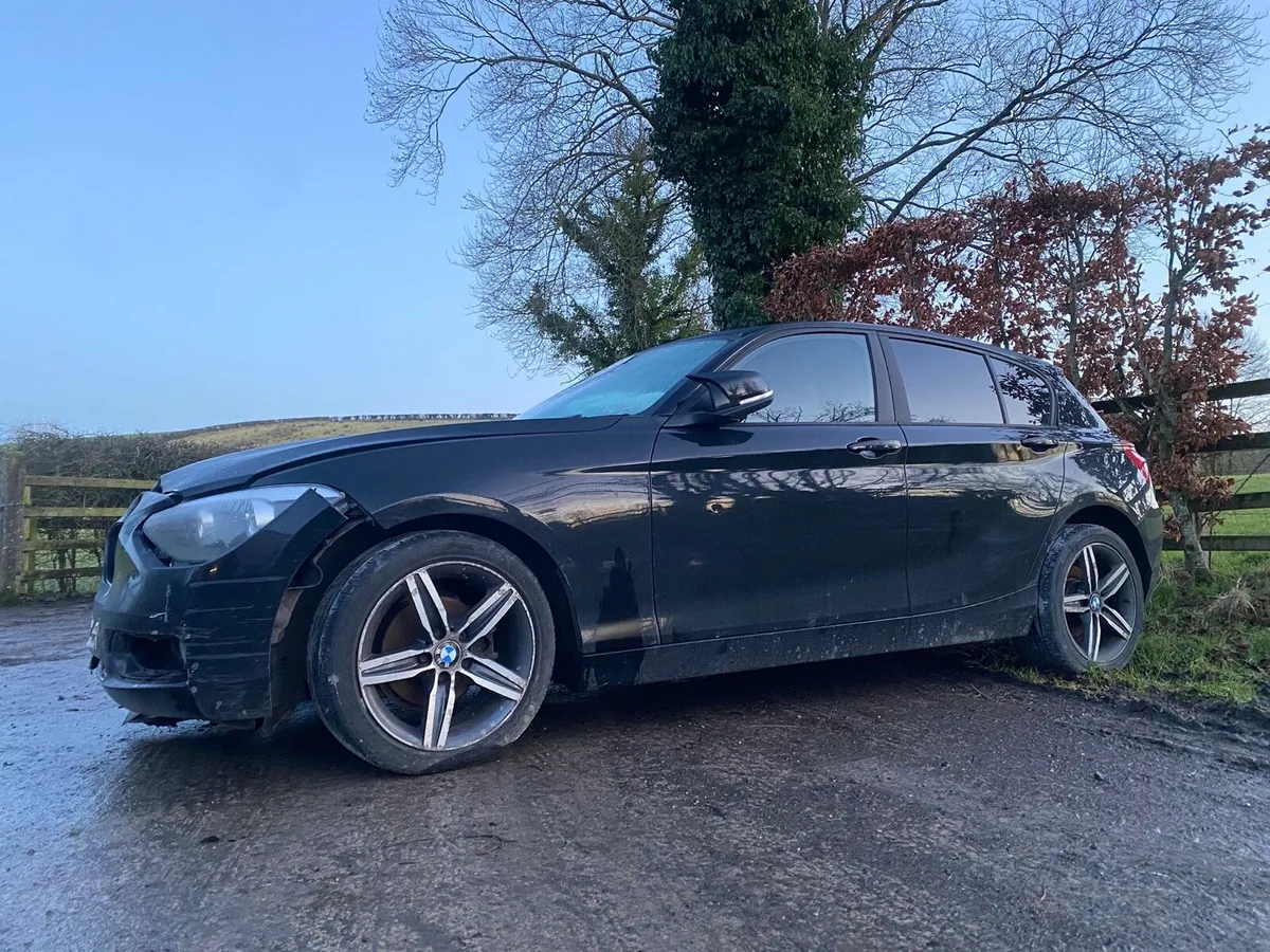 🟢 BMW 120 f20 ⚠️BREAKING FOR PARTS⚠️ - Image 1