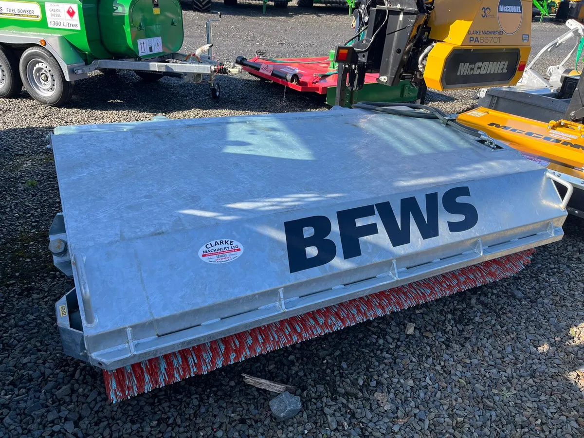 Hydraulic Sweeper /Collector - Free Delivery