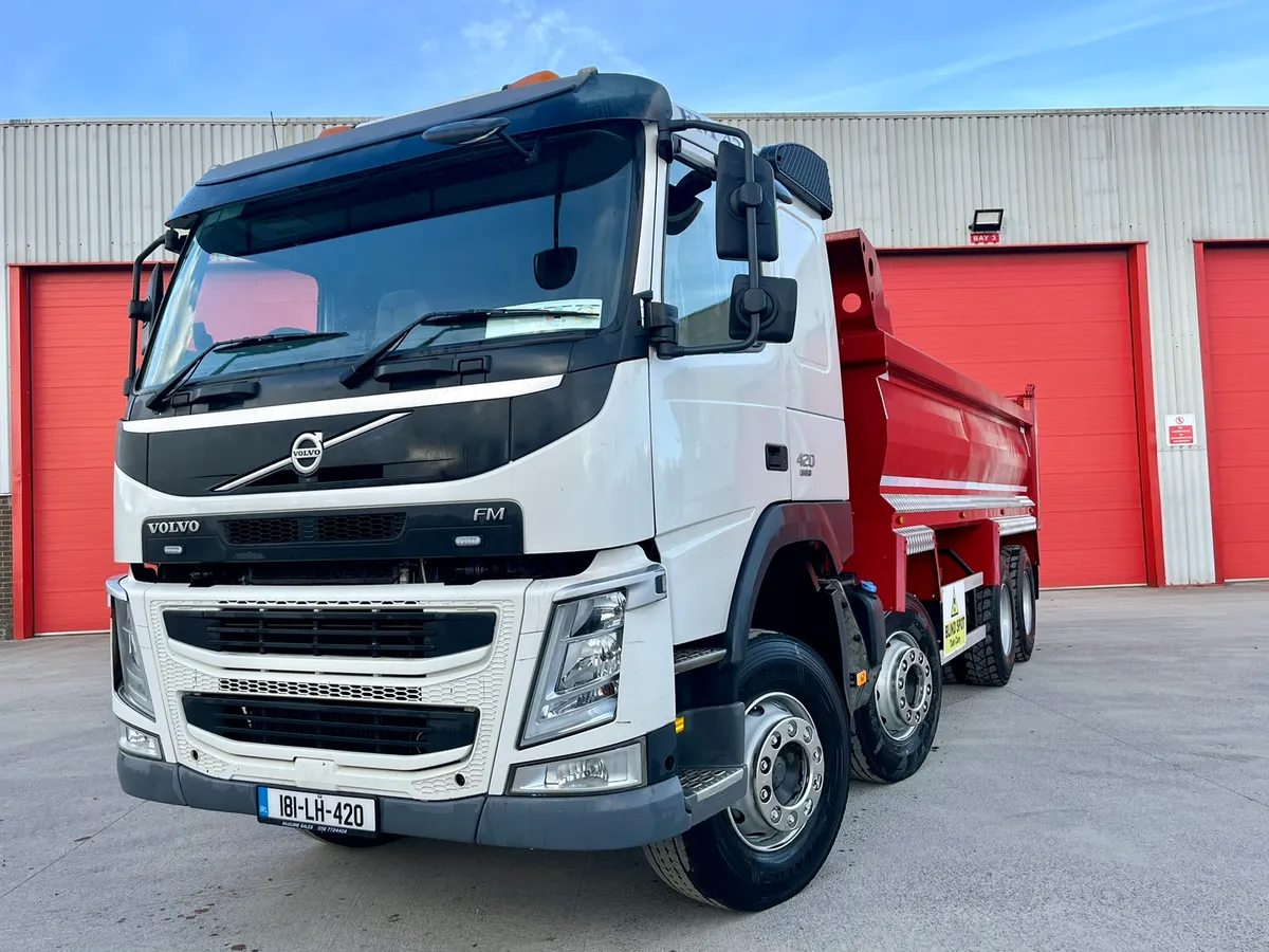 2018 Volvo FM420 8x4 Tipper - Image 1