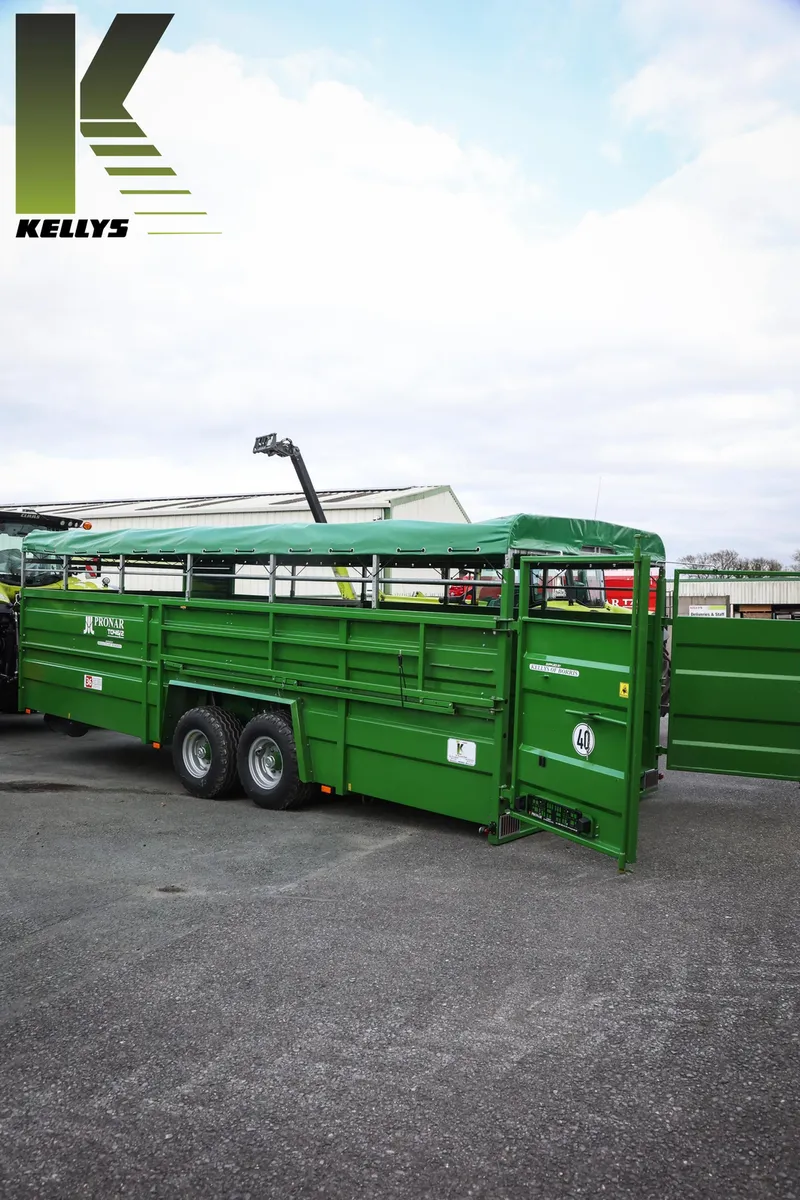 Pronar stock trailer - Image 1