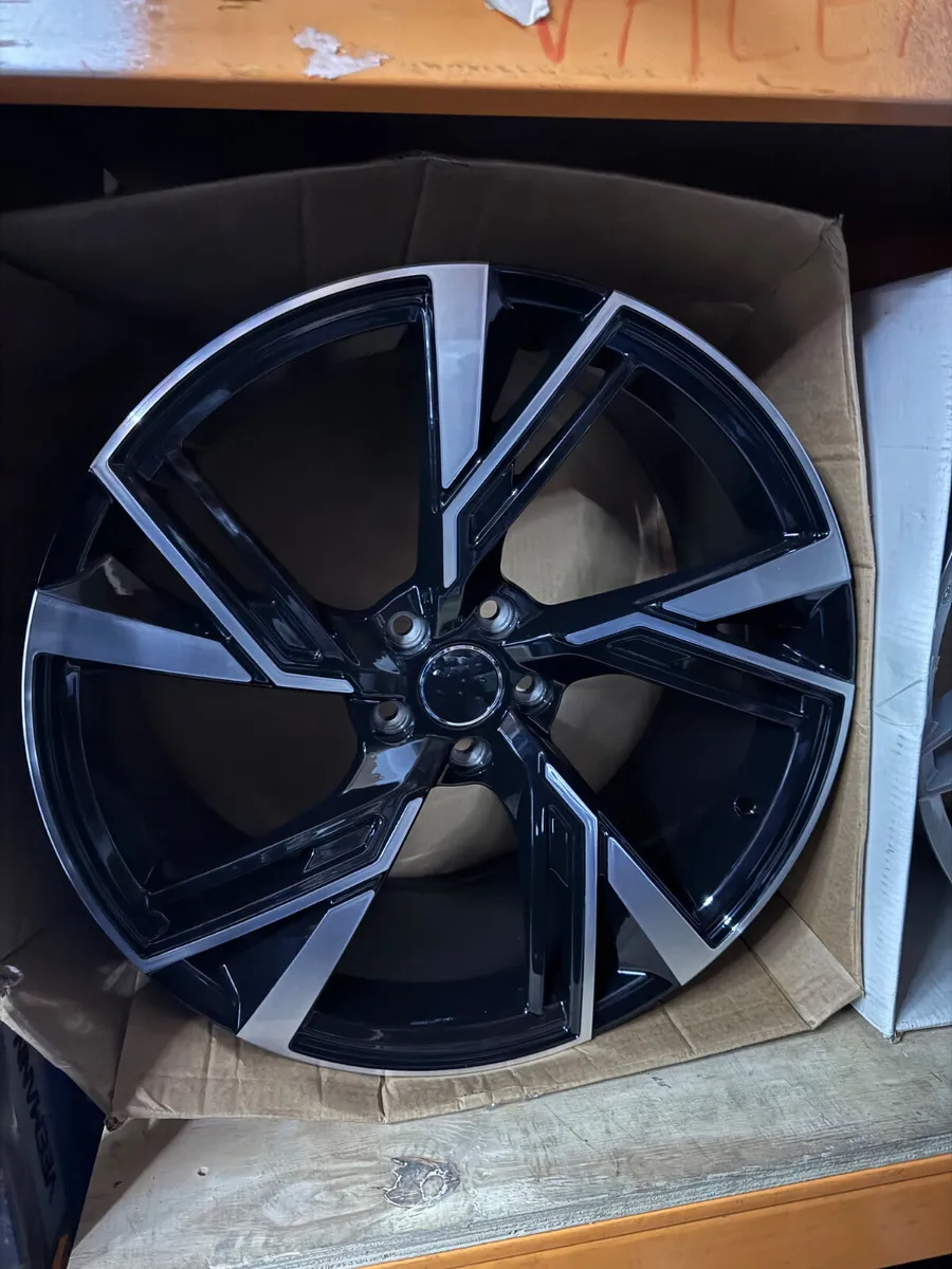 20” rs 5x112 alloys black / polished alloys only