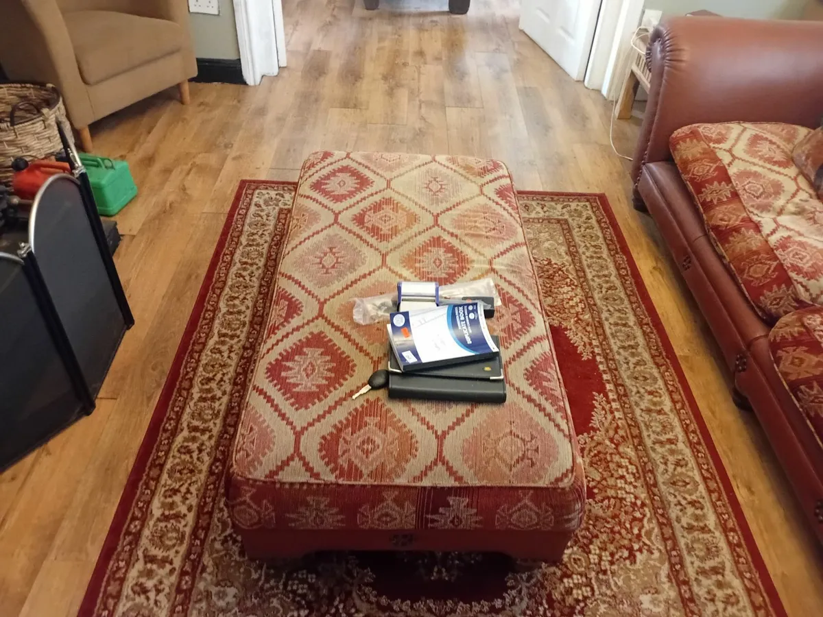 Tetrad lounge suite - Image 2