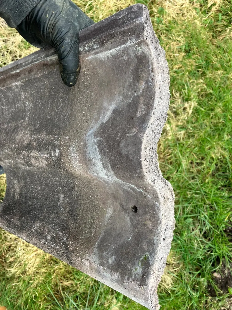 Marley Roof Tiles  Turf Brown and Dark Purple - Image 3