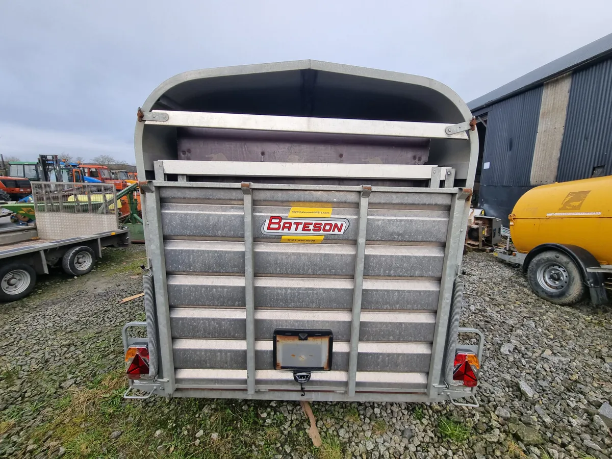 2021 Bateson 10 X 5 X 8 Foot Comes With Sheep Deck - Image 3