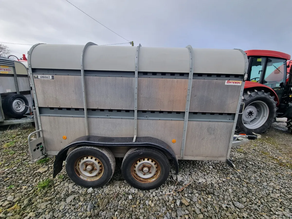 2021 Bateson 10 X 5 X 8 Foot Comes With Sheep Deck - Image 4