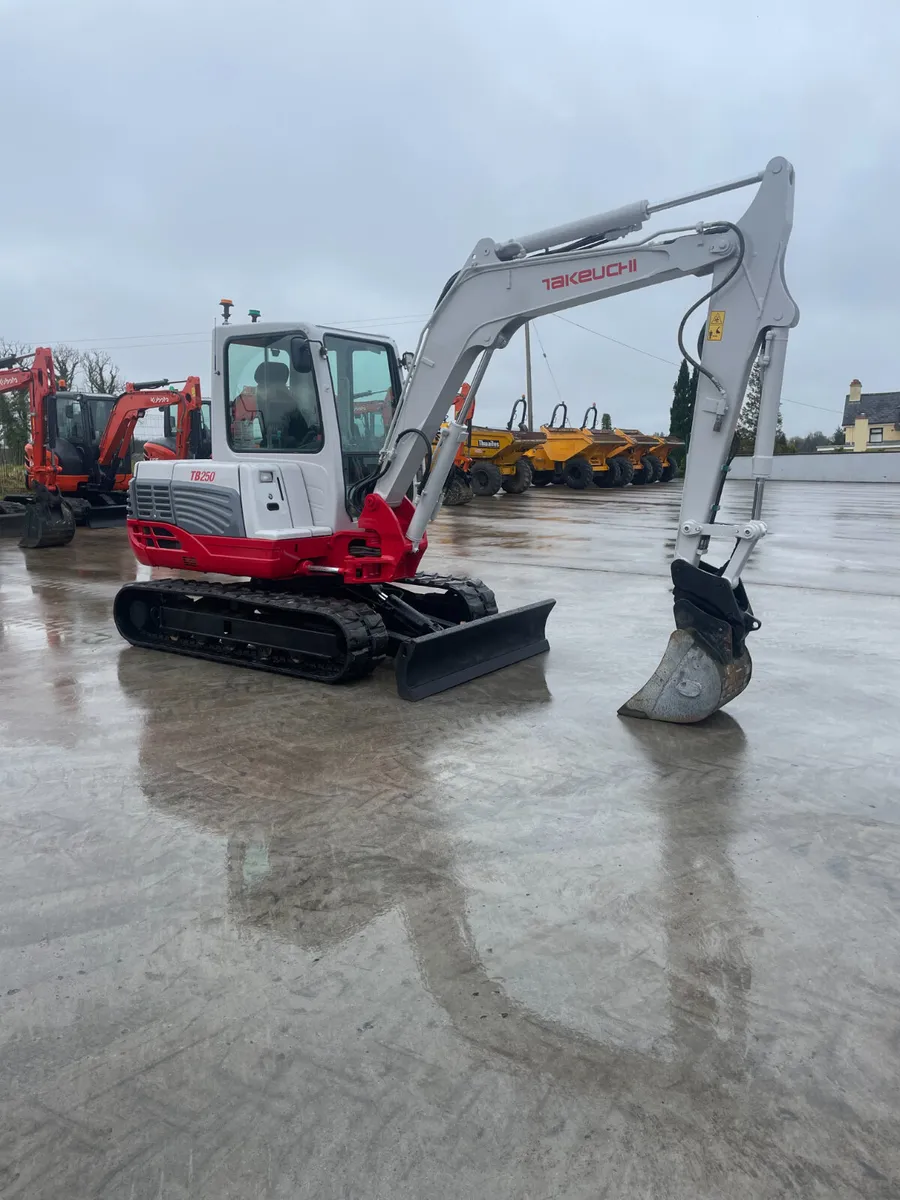Takeuchi tb250 - Image 2