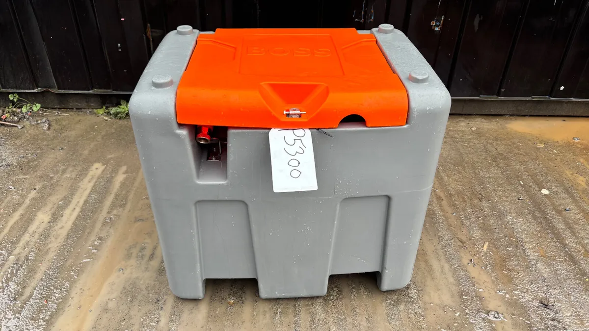 NEW Boss 210L Plastic Fuel Bowser - Image 2