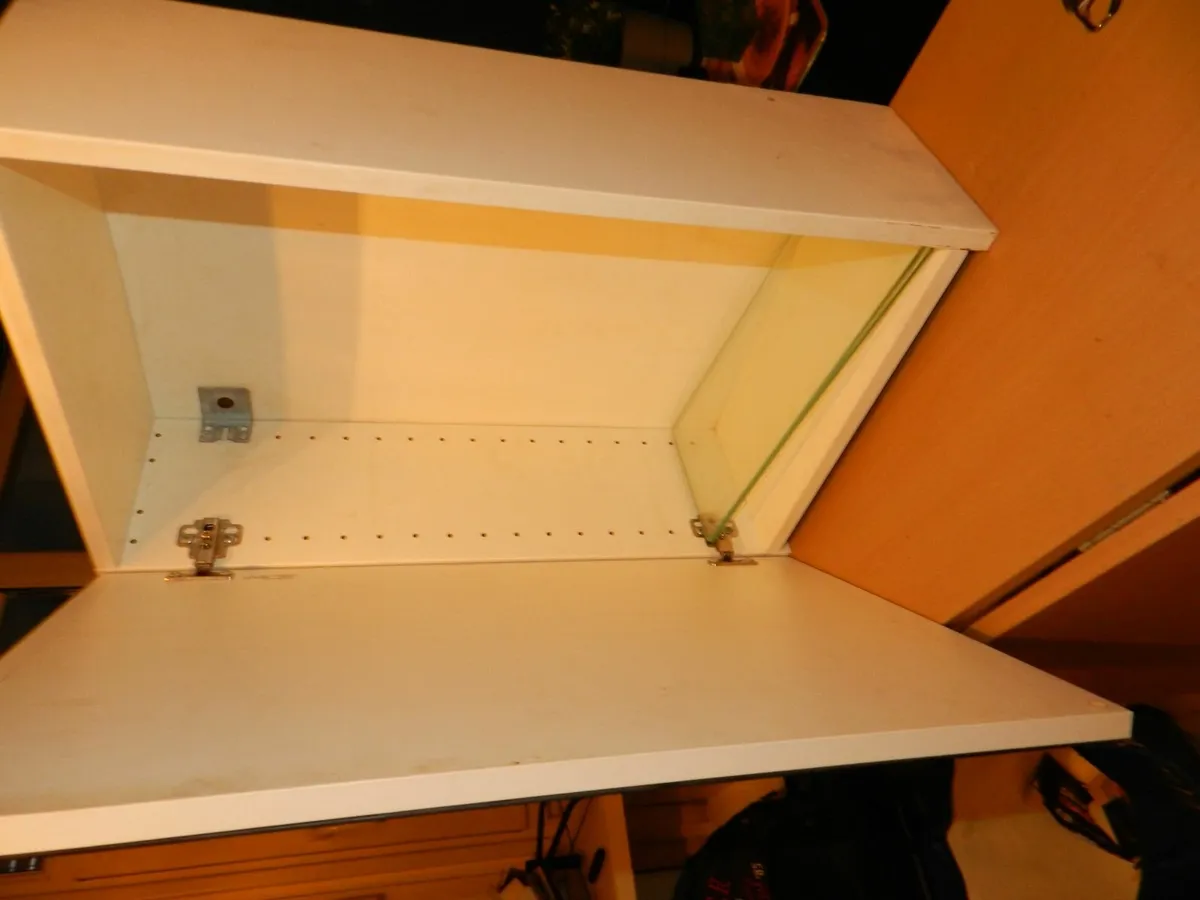 Bathroom Wall Press - Image 1