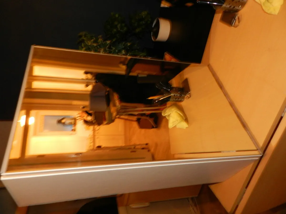 Bathroom Wall Press - Image 3