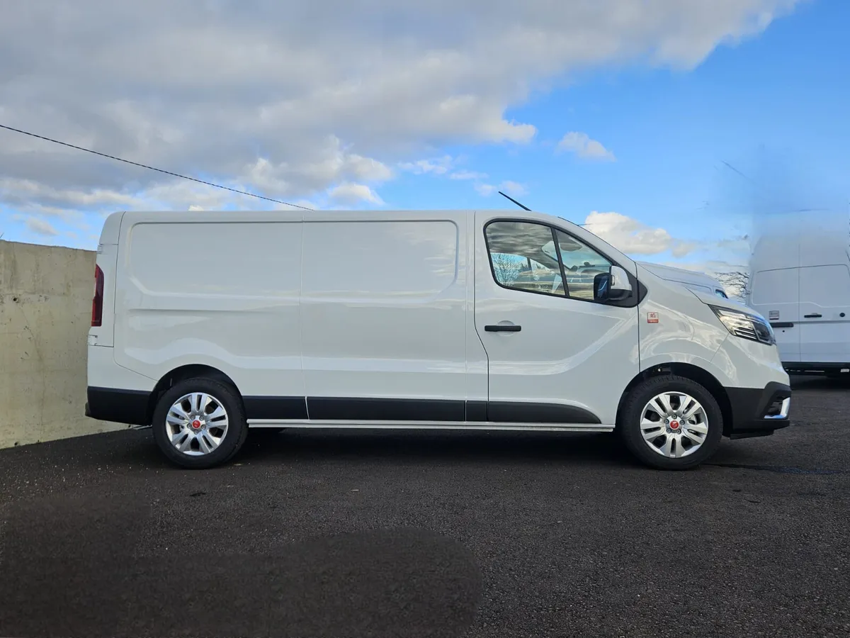Renault Trafic Red Edition White 150  HP - Image 2