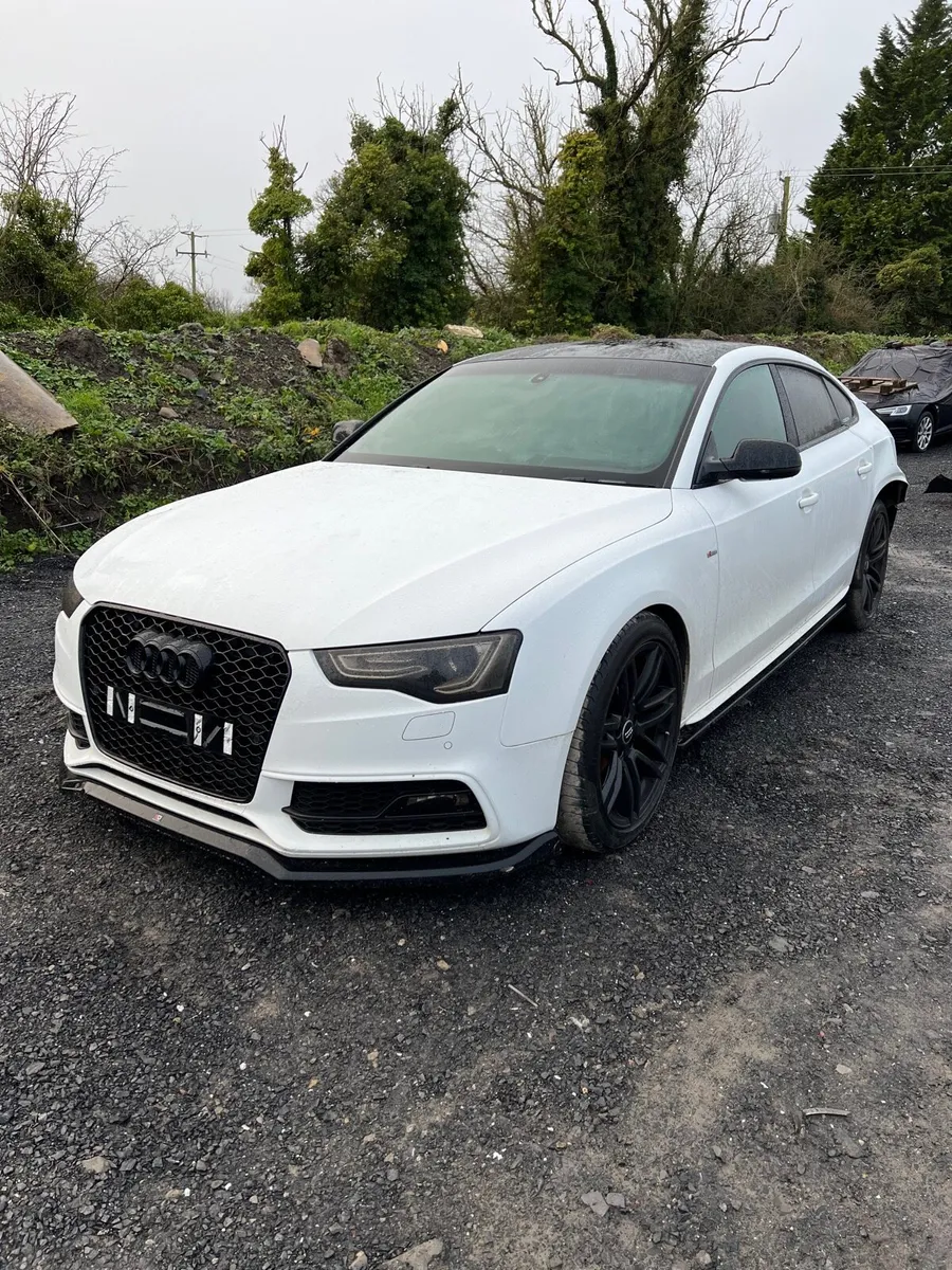 Breaking audi a5 2013 s line cjcb 2.0tdi - Image 1