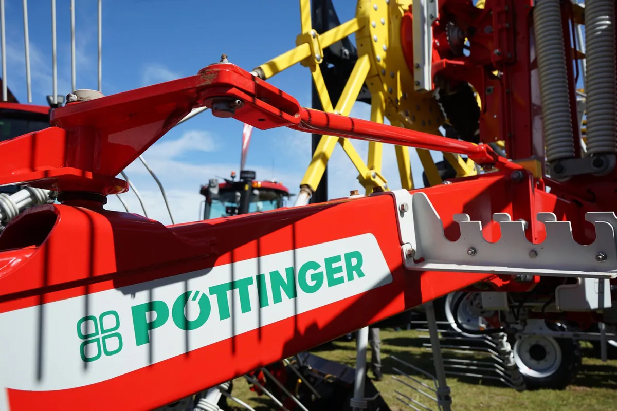 Pottinger TOP 962C Rake - Image 4