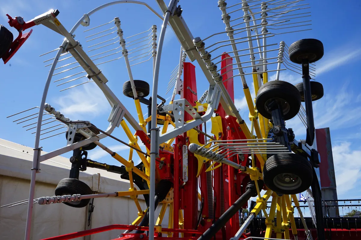 Pottinger TOP 962C Rake - Image 3