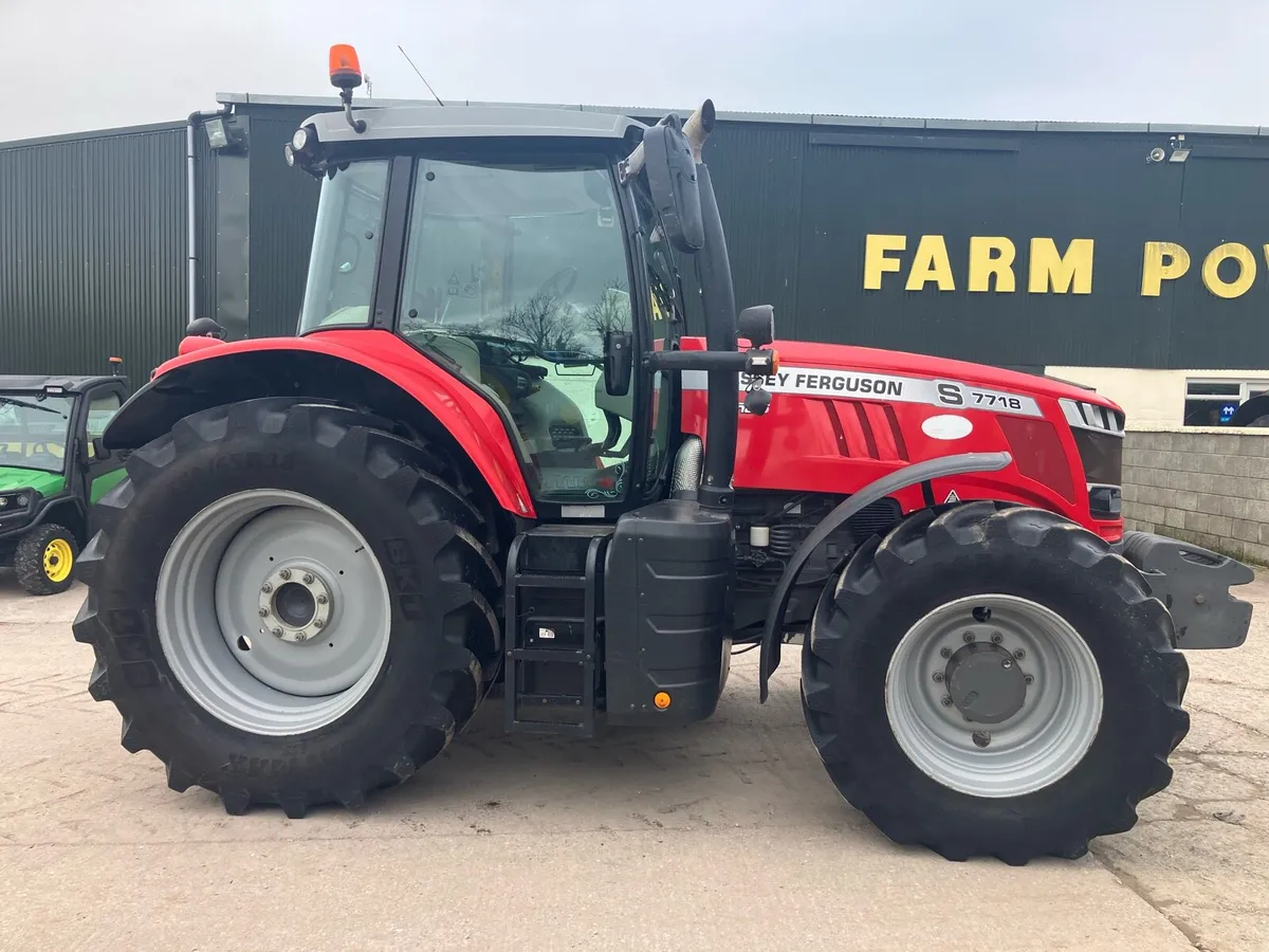 Massey 7718 - Image 3