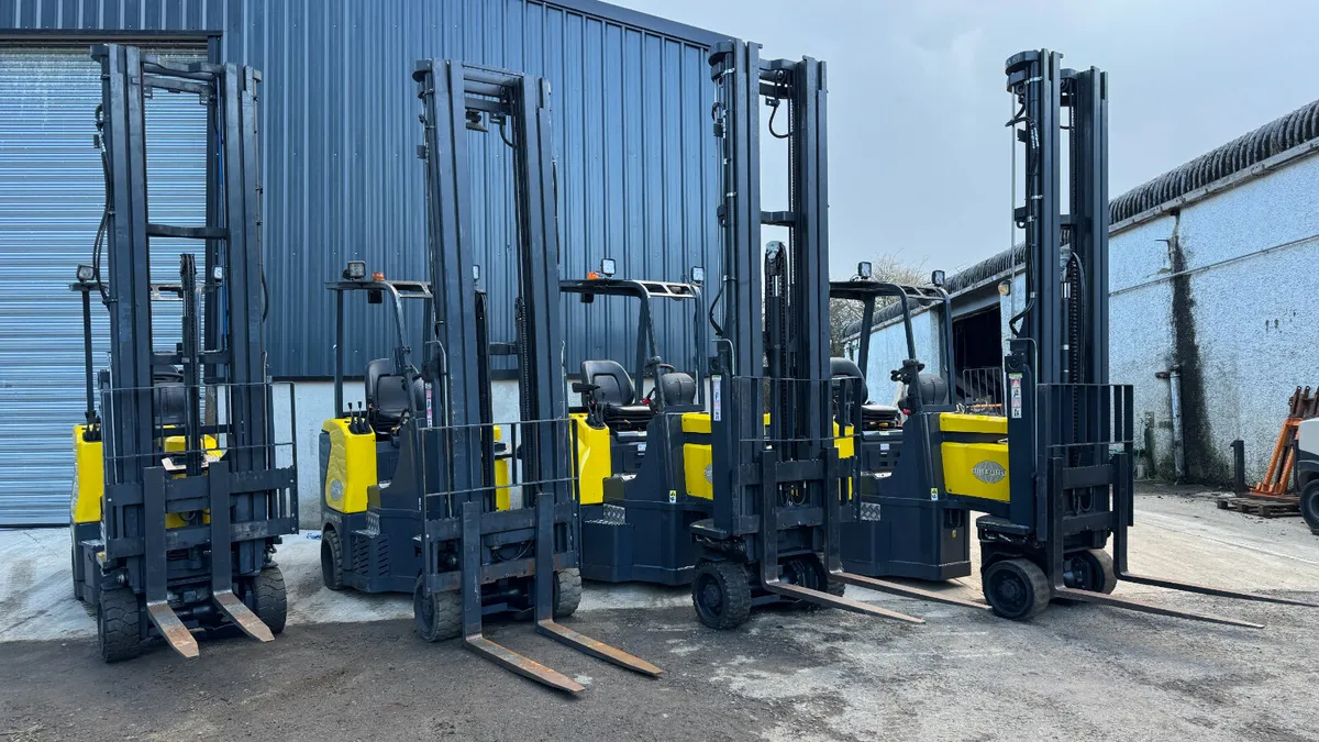 6 x Aisle-Master 1.5 & 2T E Narrow Aisle Forklifts - Image 1