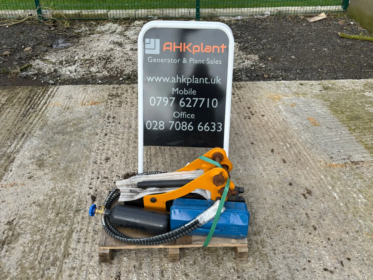 Rock breaker UNUSED  suits 1 to 2 ton machine  NEW - Image 4