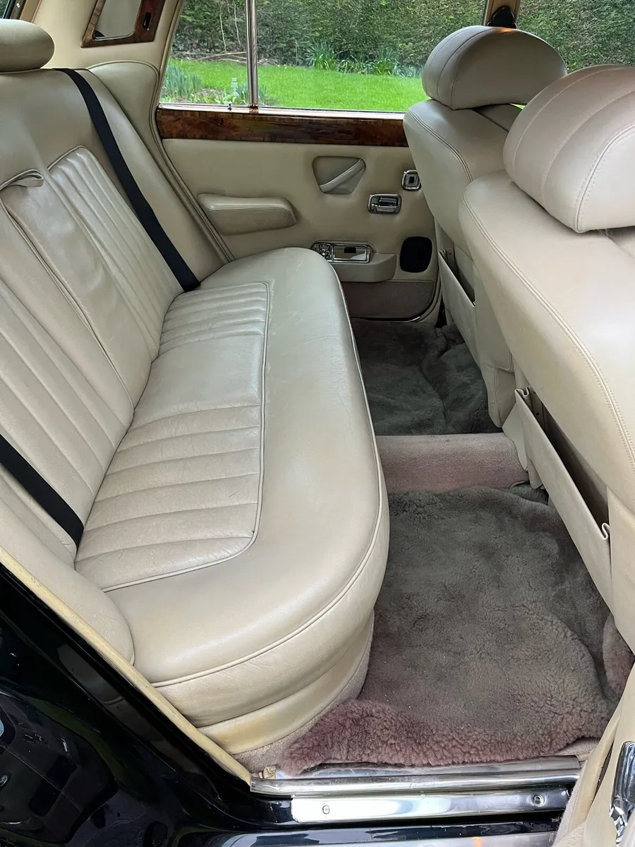 Rolls Royce Silver Shadow II - Image 2