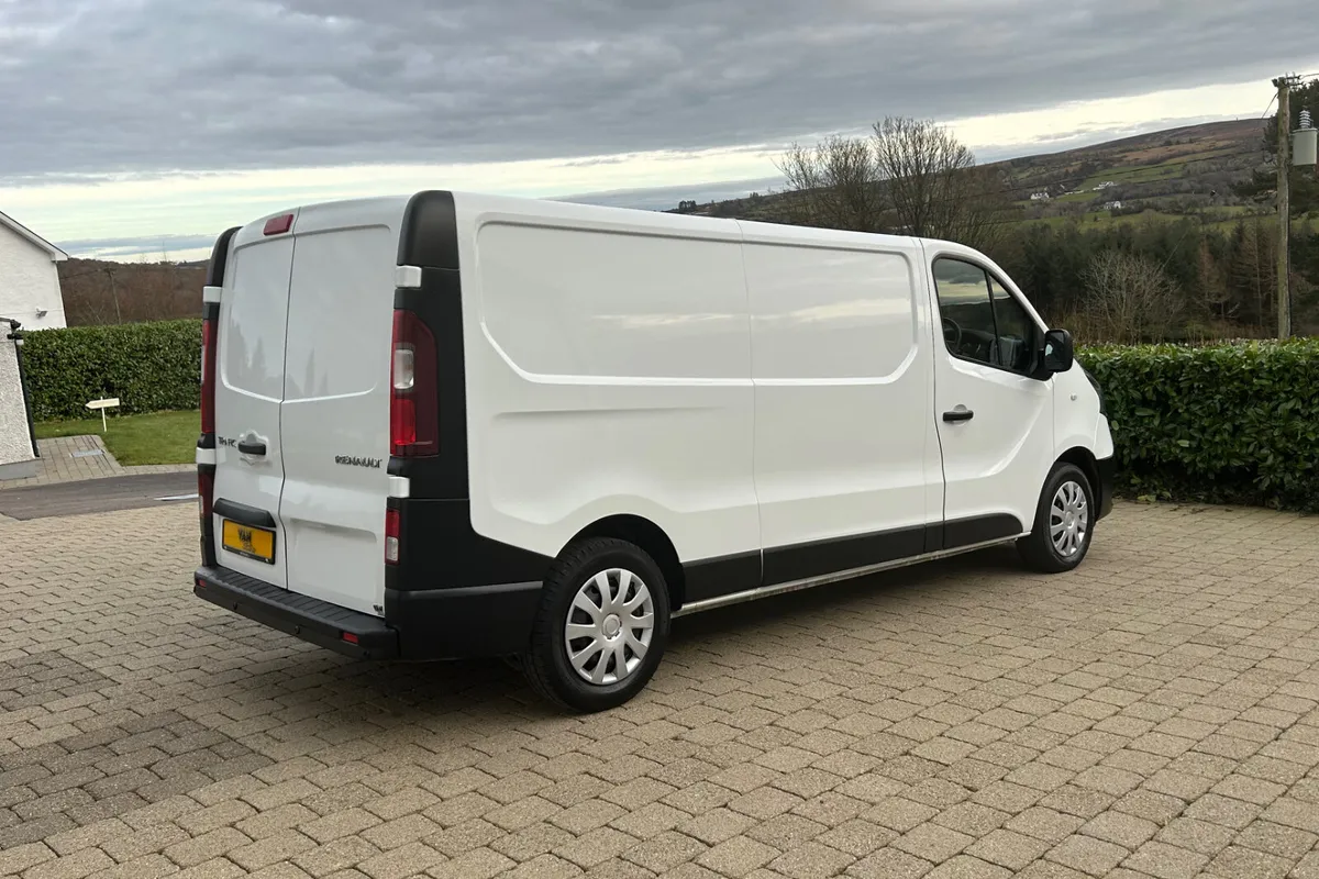 2021 (212 Reg) Renault Trafic Business LWB 120bhp - Image 4
