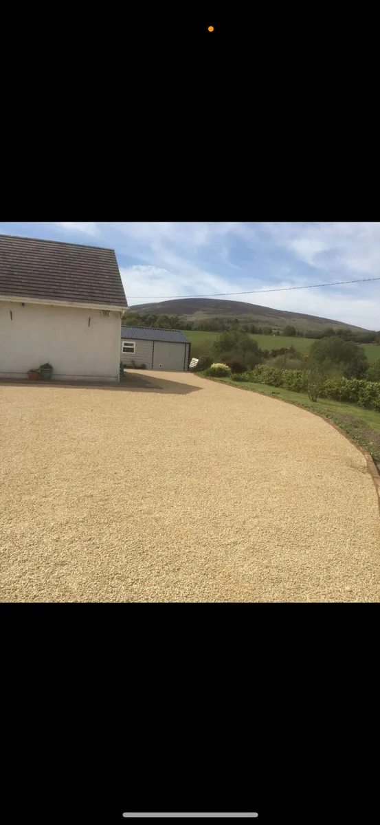 Luna Gold Decorative Stone! - Image 4