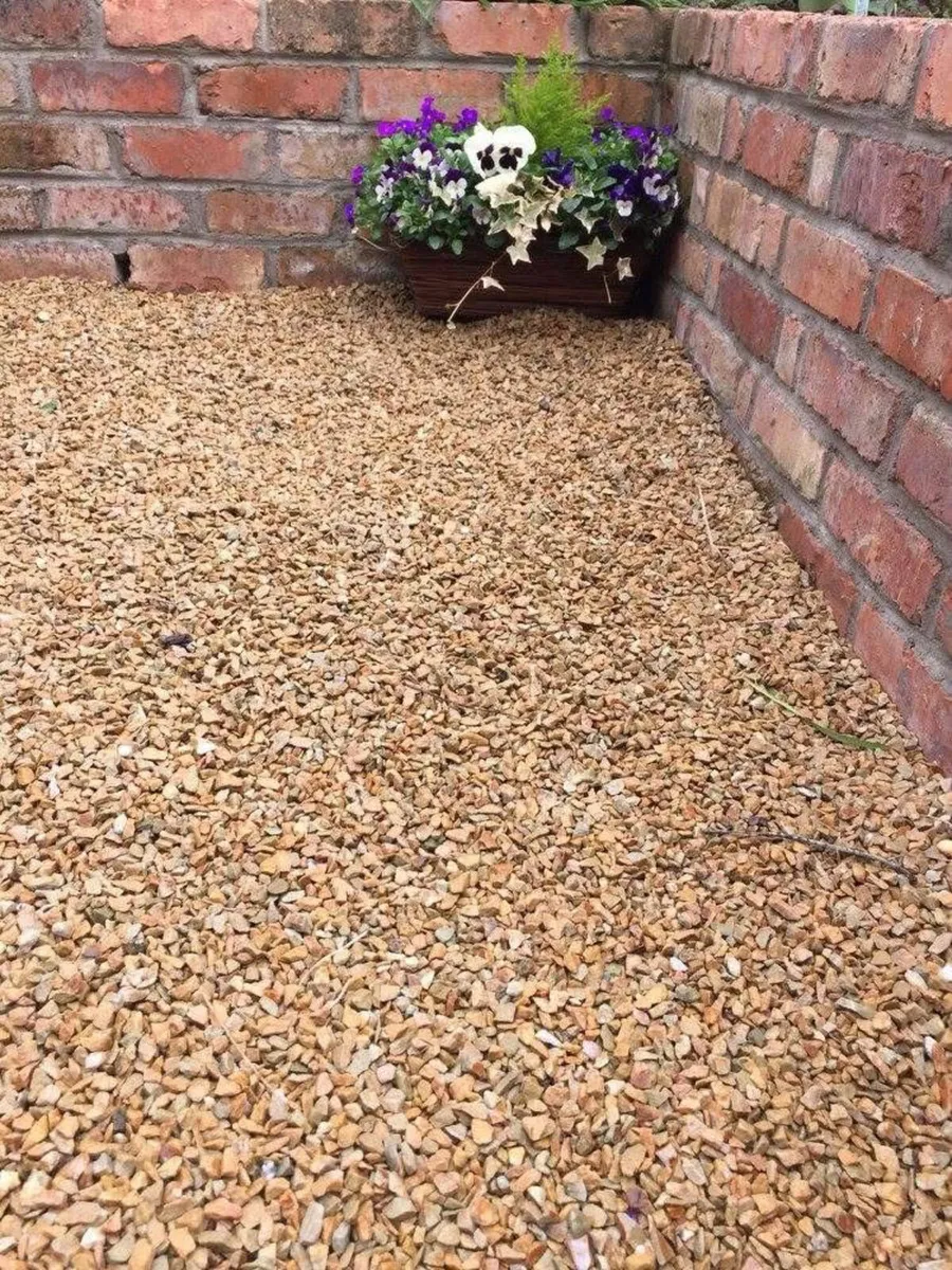 Luna Gold Decorative Stone! - Image 1