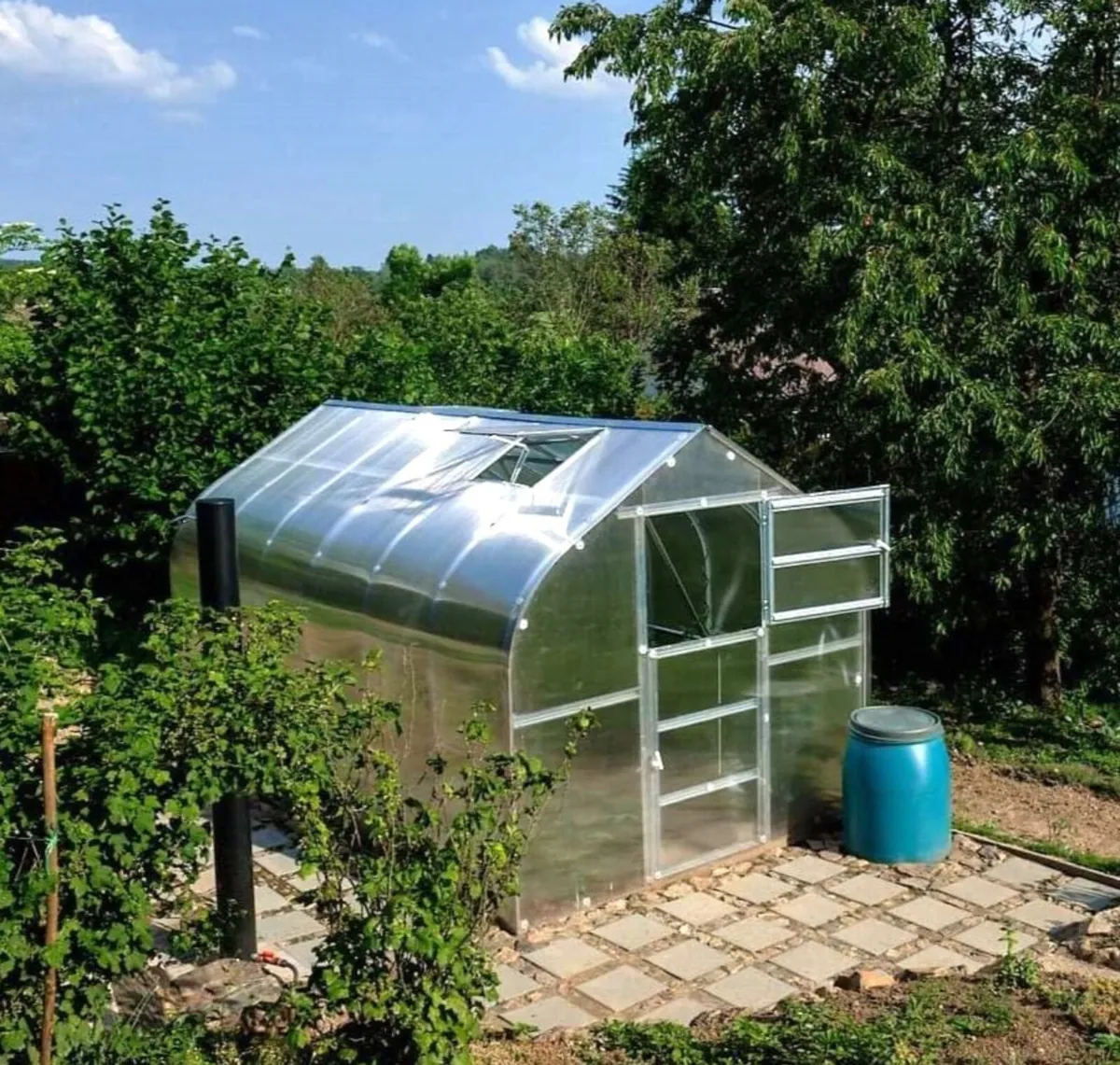 Raindrop shape Polycarbonate  greenhouse - Image 1